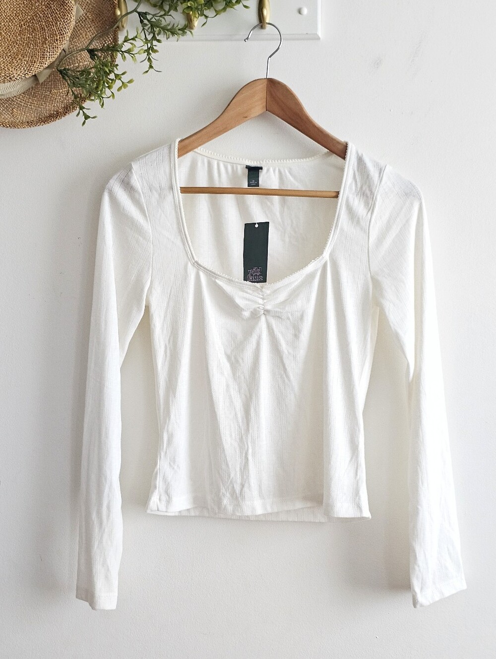 Wild Fable Medium Cream Ruched Sweetheart Long Sleeve Cropped Pointelle Top NWT